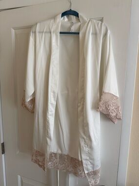 Flora Nikrooz Cream Satin Robe with Blush Lace